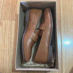 New in box - the Madewell Alex Loafer in English Saddle leather.